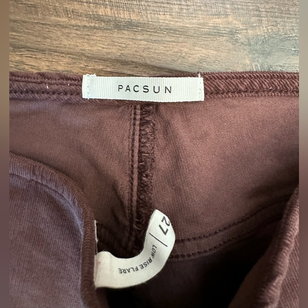 Pacsun Brown Corduroy Low Rise
Flare Pants size 27 great condition side zip - Picture 15 of 17